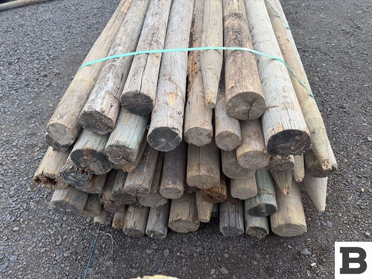 ..-wooden-posts-image-4