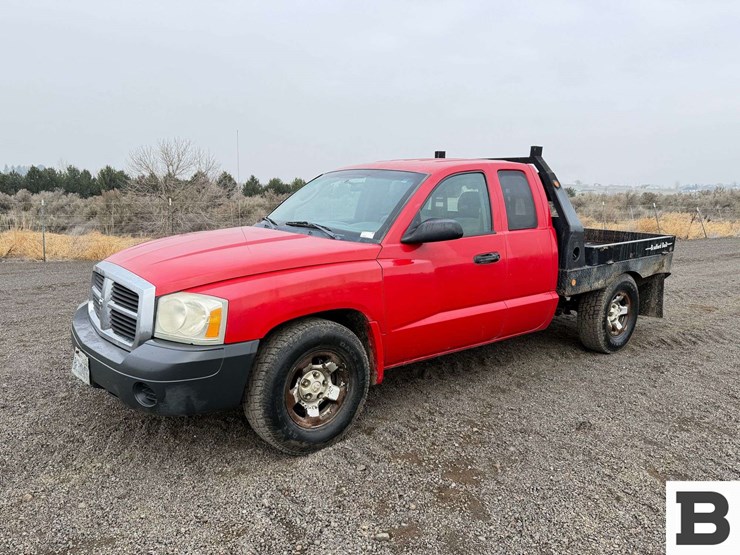 2005-dodge-dakota-image-1