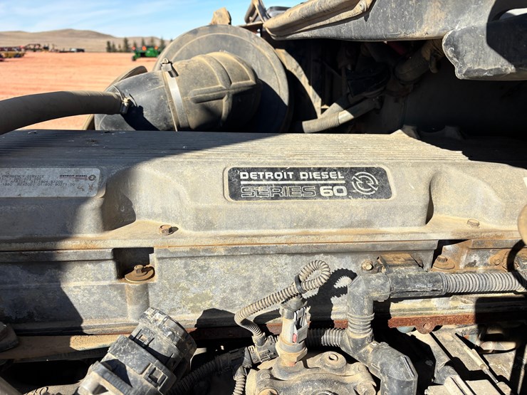 2009-freightliner-columbia-120-image-13