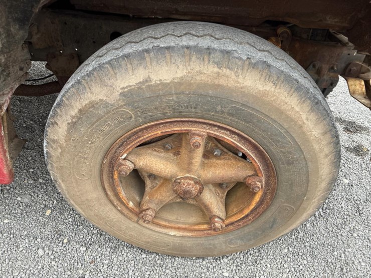 1975-ford-f600-image-34