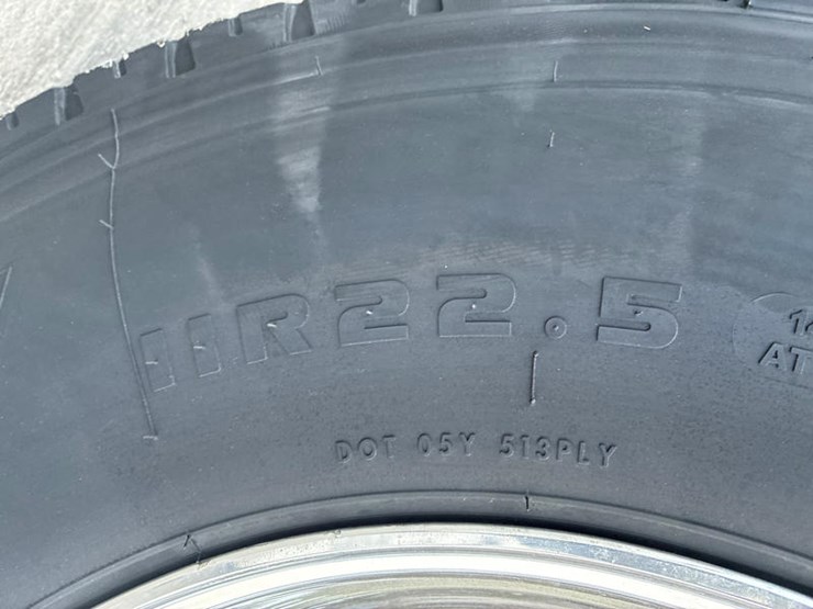 2016-kenworth-t680-image-27