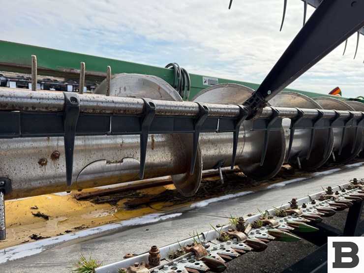 2009-john-deere-635f-image-39