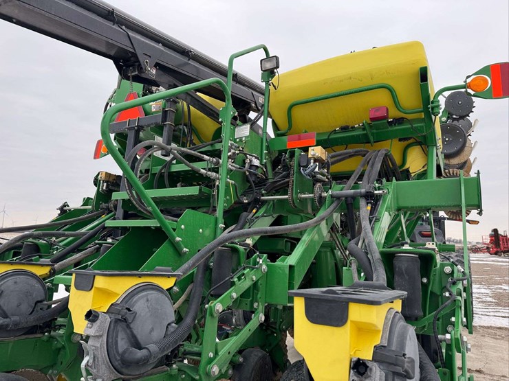 john-deere-1795-image-18