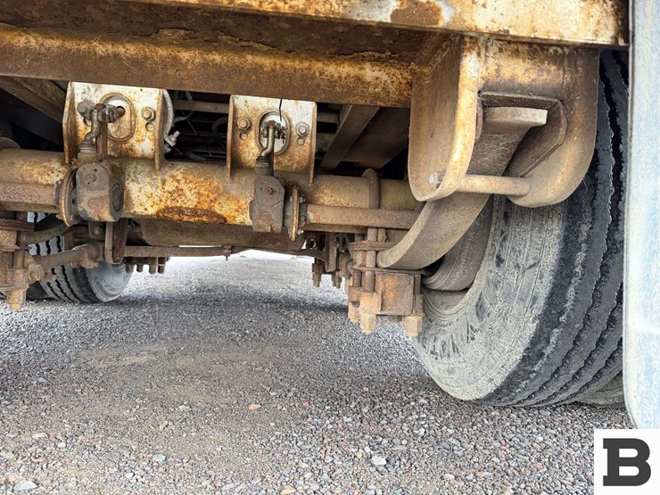 1981-haull-flatbed-equipment-trailer-image-20