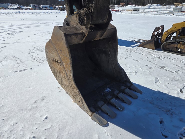 volvo-ec330-image-13