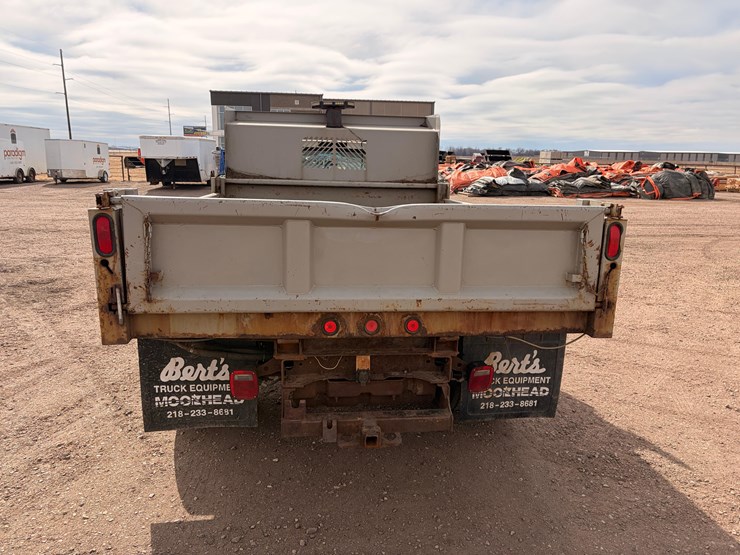 2003-ford-f550-image-7