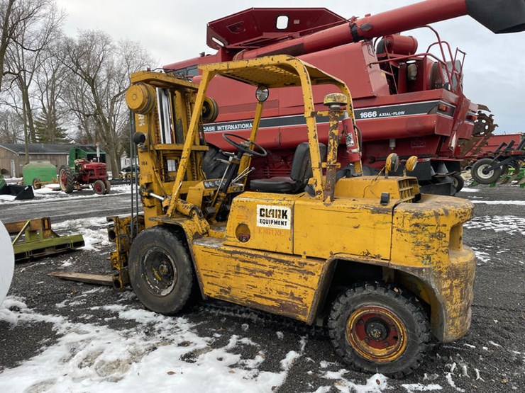 #114924-•-clark-forklift-#y6856982342-image-6