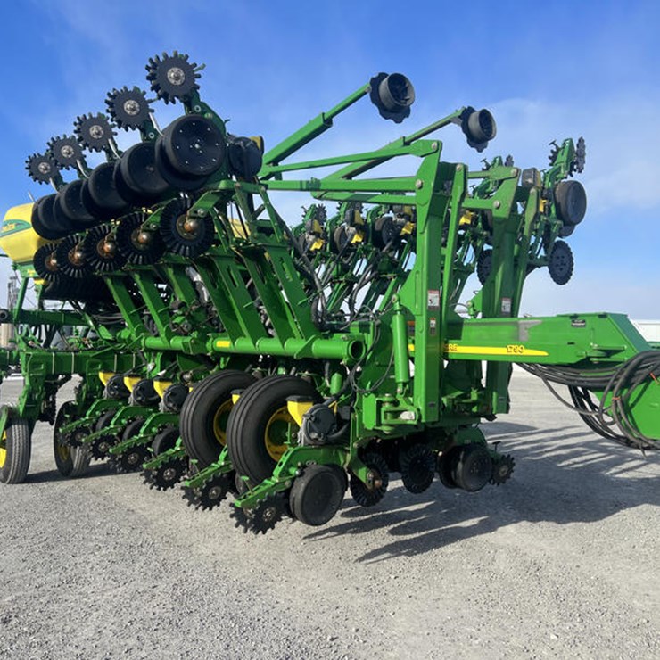 2004 JOHN DEERE 1790