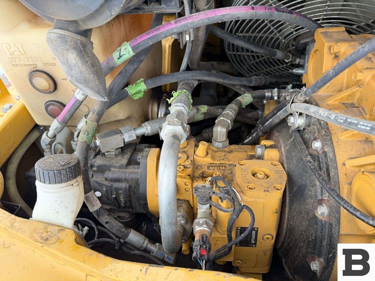 2013-caterpillar-906-image-35