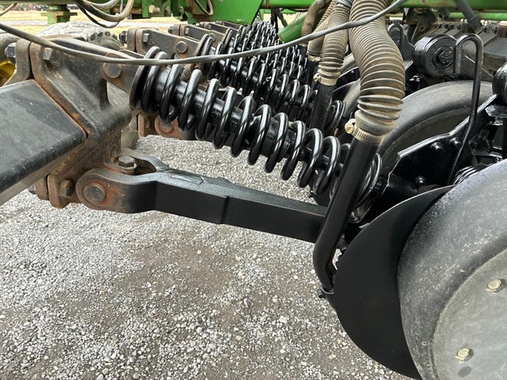 2003-john-deere-1590-image-37