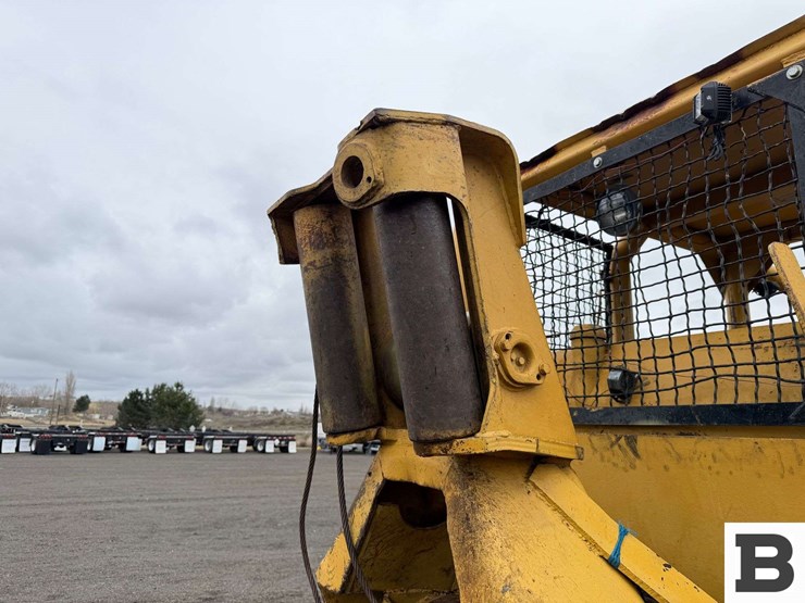 caterpillar-d6-image-28