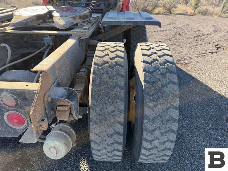 1986-freightliner-flc112-image-26