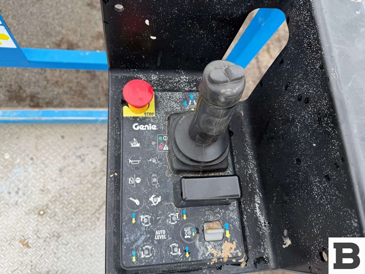 genie-gs-4390-scissor-lift-image-37