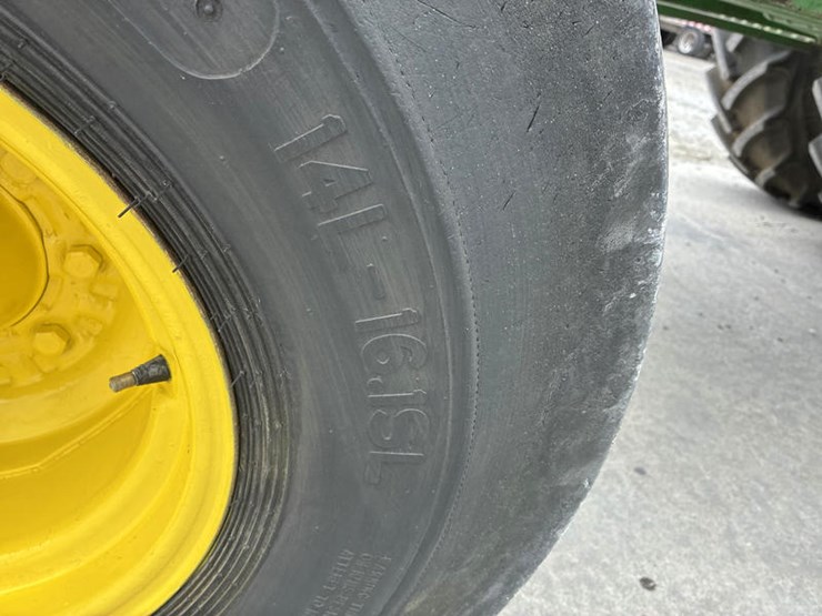 john-deere-4560-image-40