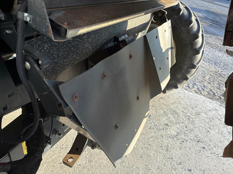 2010-case-ih-8120-image-70