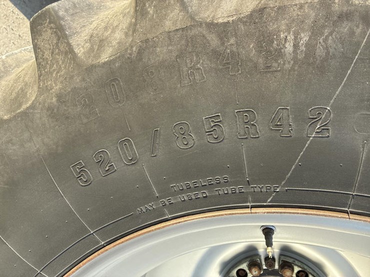 2010-case-ih-8120-image-36