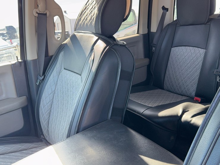 2012-dodge-1500-image-16