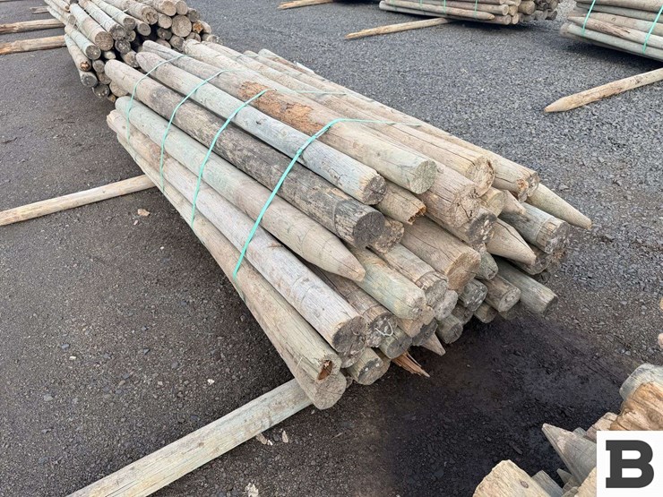 ..-wooden-posts-image-6