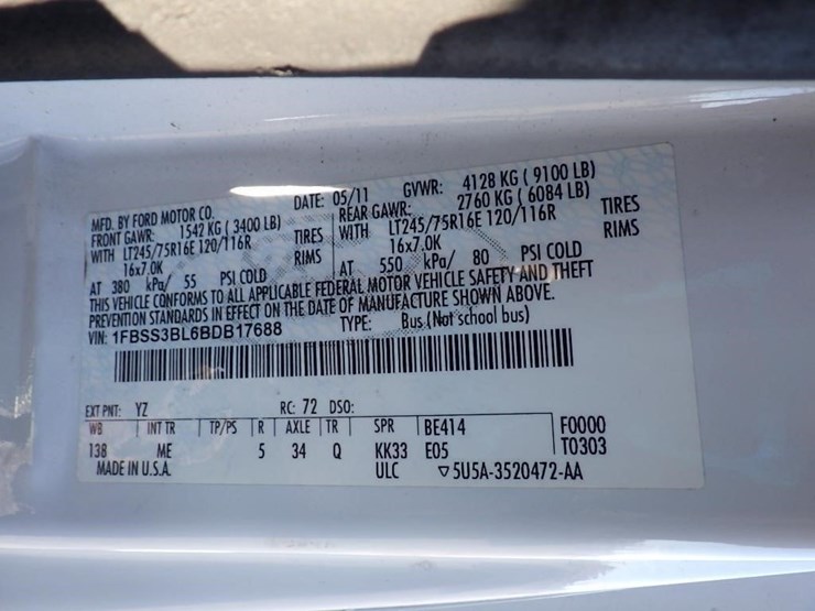 2011-ford-e350-image-28