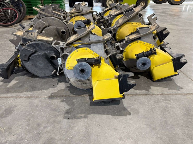 qty.-16--1790-seed-meters-and-mini-hoppers-w/-pro-shaft-drive-image-9