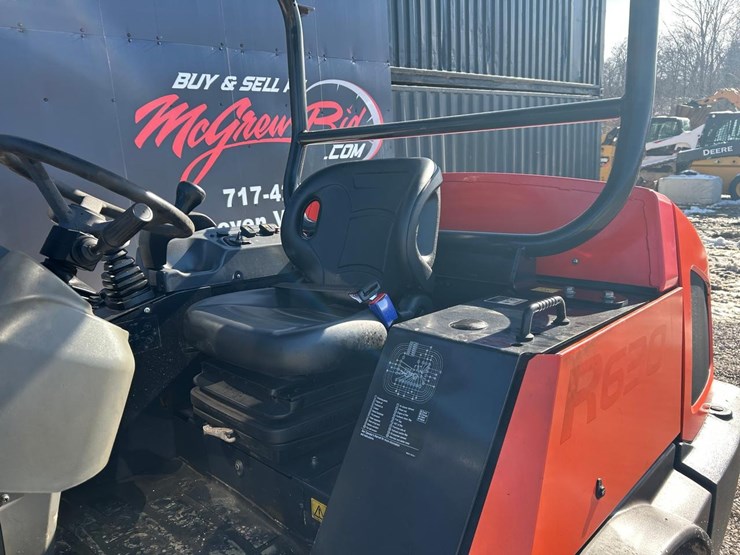 2018-kubota-r630-image-17
