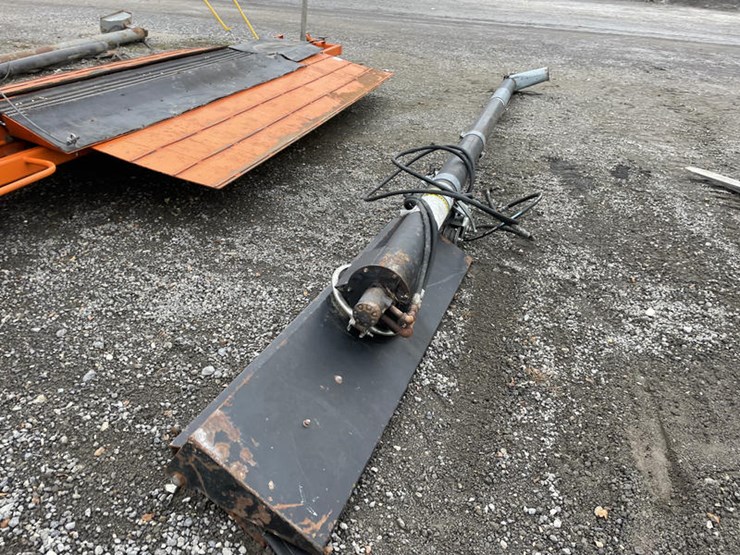 #114848-•-auger-18'-image-4