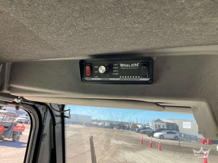 2018-johnston-c201-compact-street-sweeper-image-24