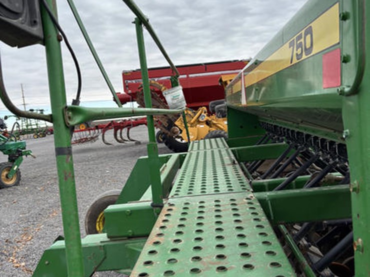 1995-john-deere-750-image-21