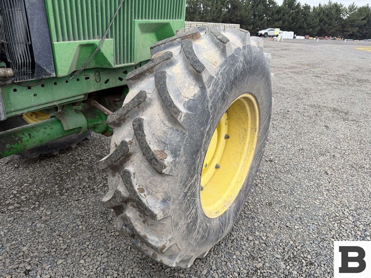 1992-john-deere-4960-image-48