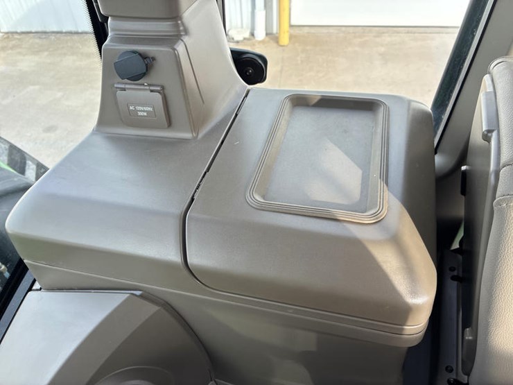 2023-john-deere-9rx-590-image-84