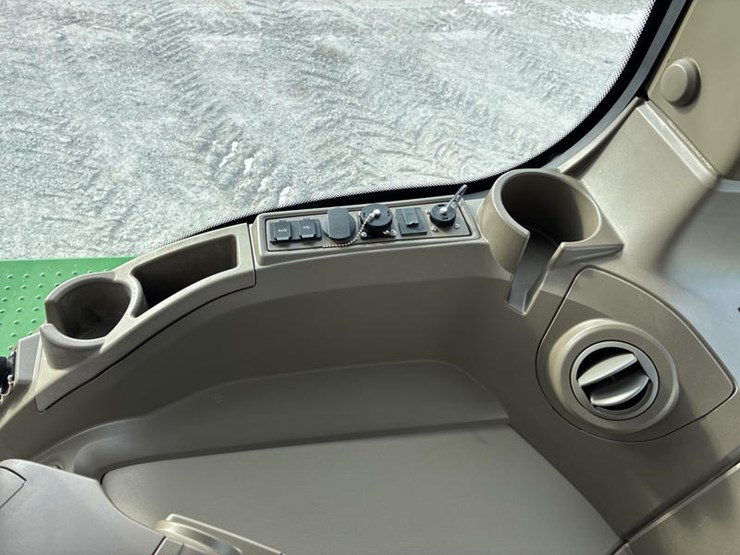 2023-john-deere-9rx-590-image-88