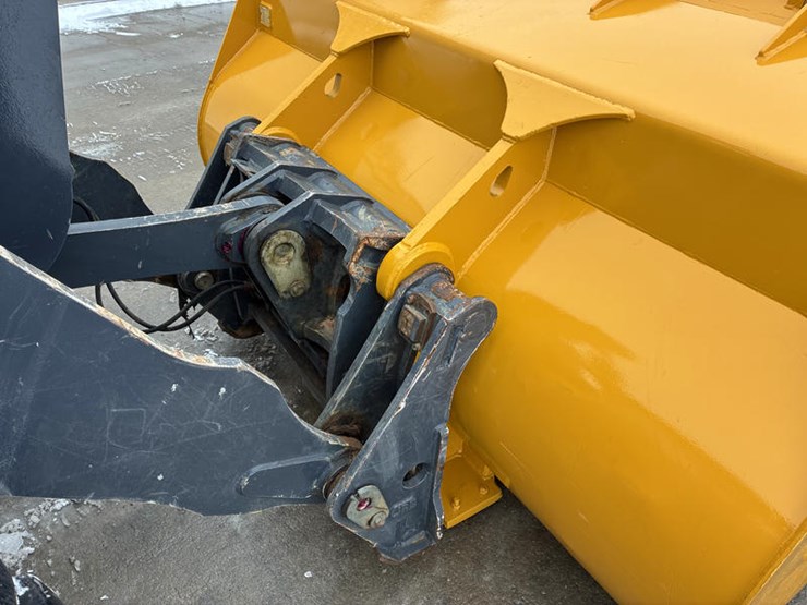 2019-deere-544l-image-18