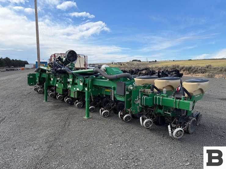 schlagel-mfg.-ripper,-implement-dolly,-great-plains-corn-planter-image-104