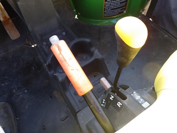 john-deere-gator-image-24