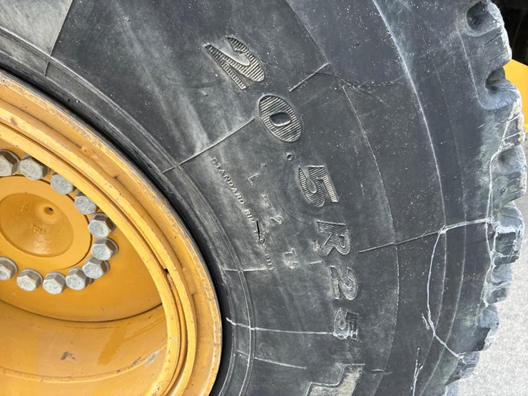 2021-caterpillar-926m-image-52