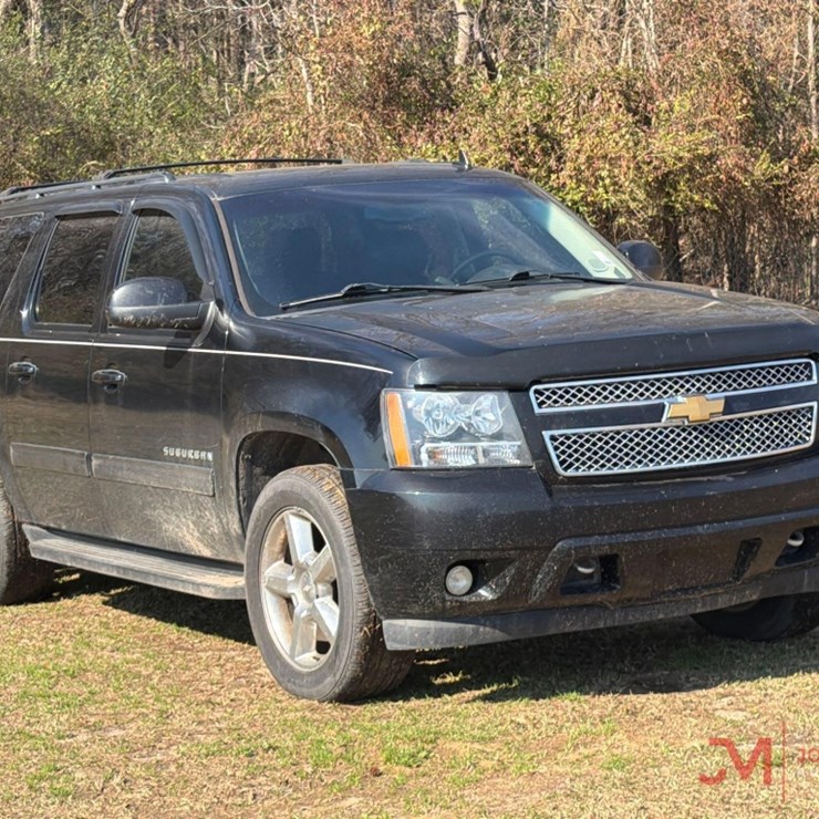 2013 CHEVROLET SUBURBAN
