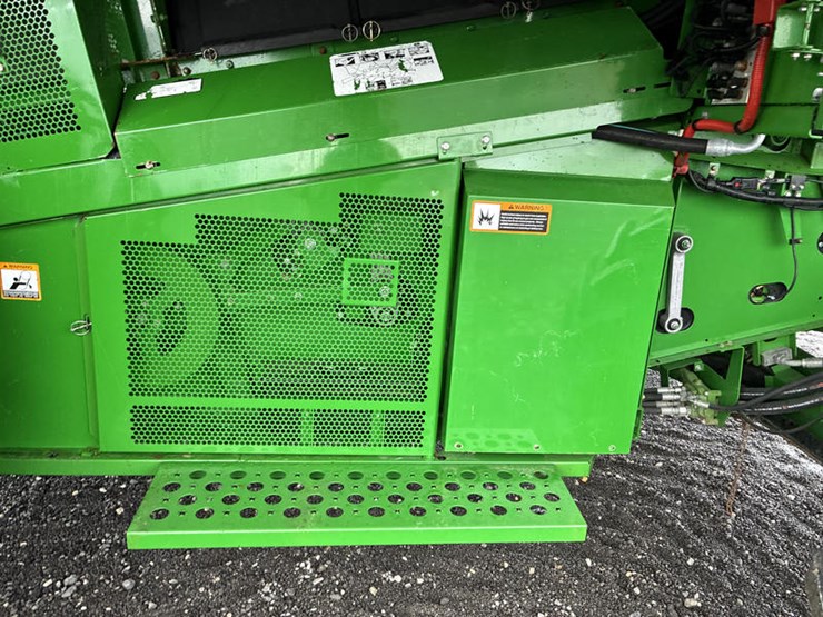 2014-john-deere-s680-image-52