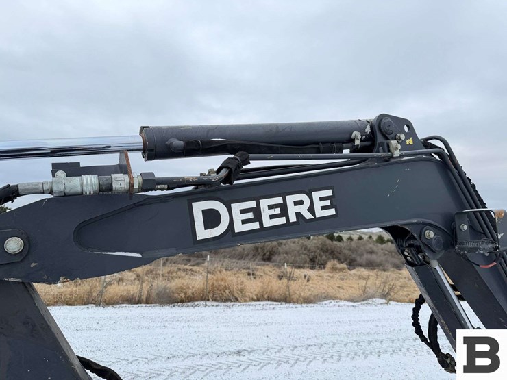 2017-deere-35g-image-11