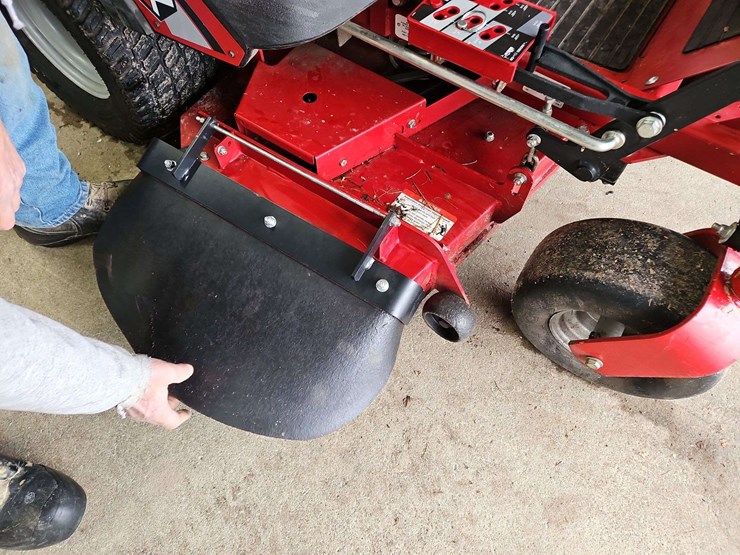 2022-ferris-is-600z-zero-turn-lawn-mower-image-6