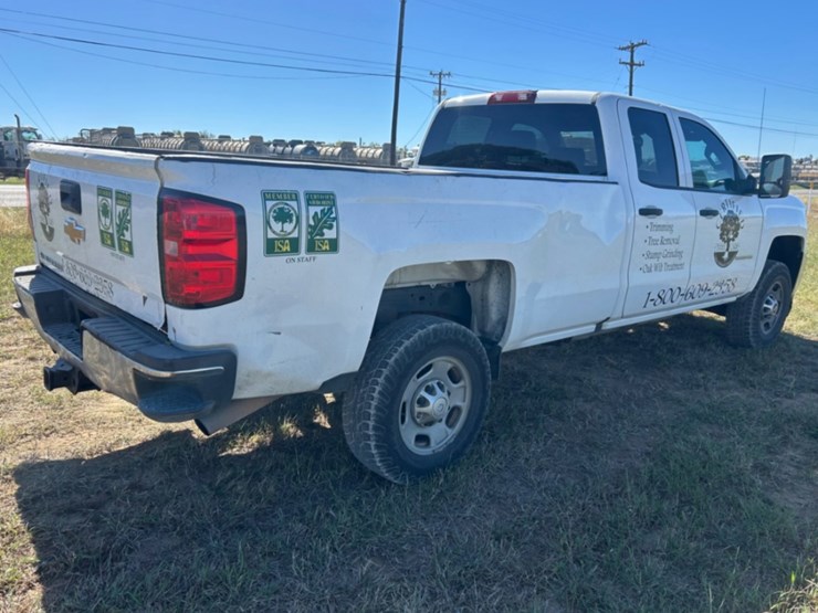 2017-chevrolet-silverado-2500hd-image-4