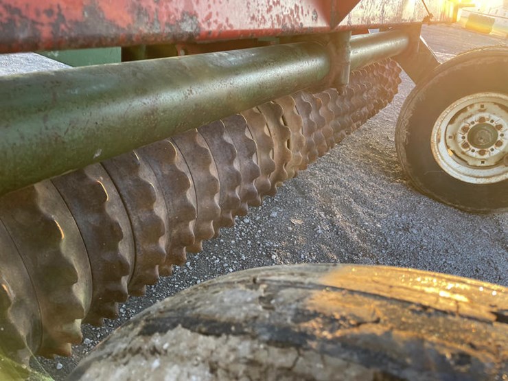 #5111-•-brillion-x-fold-packer-image-7