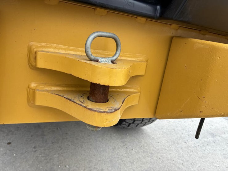 2021-caterpillar-926m-image-40