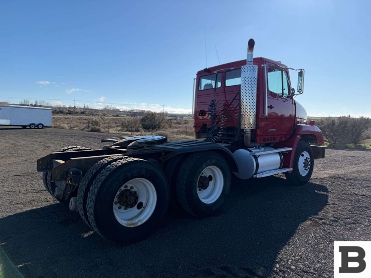 1986-freightliner-flc112-image-6