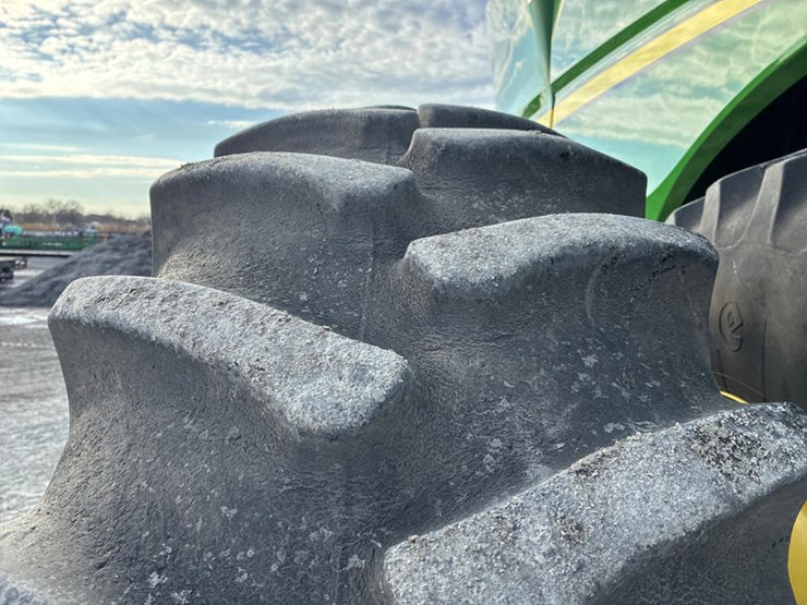 2015-john-deere-s670-image-38