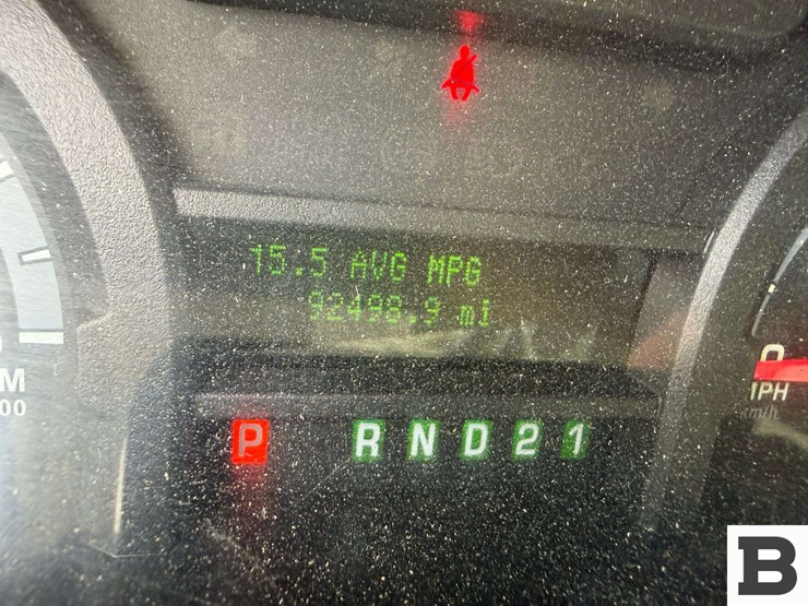 2010-ford-cargo-image-34