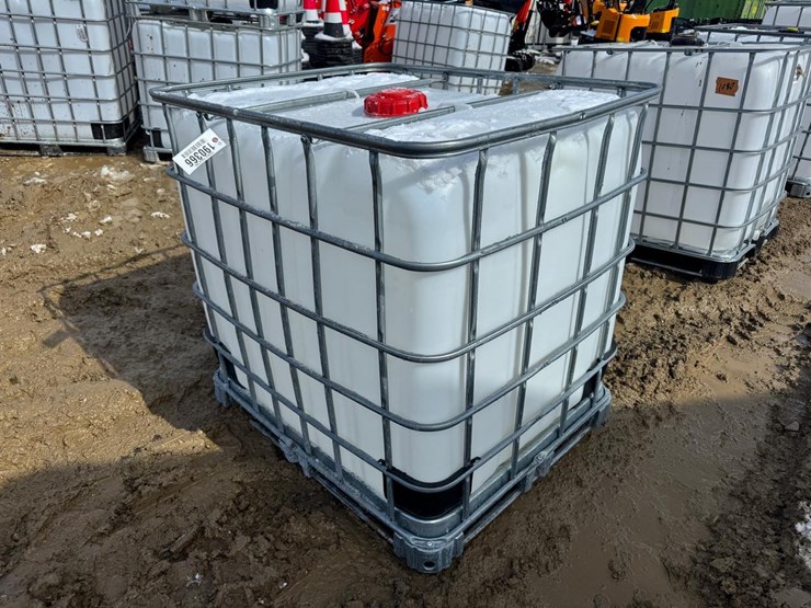 water-tank-tote-image-2