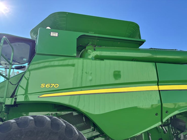 2013-john-deere-s670-image-18