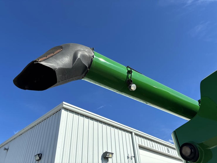 2013-john-deere-s670-image-15