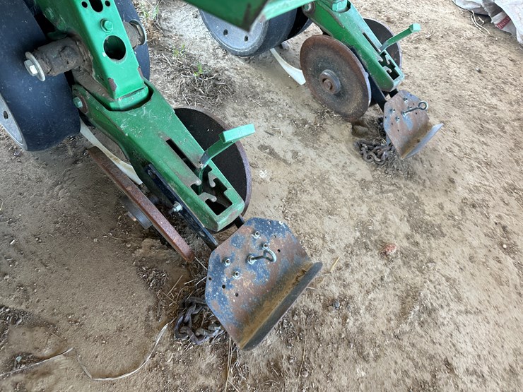 john-deere-8-image-23