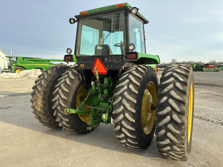 1990-john-deere-4455-image-6